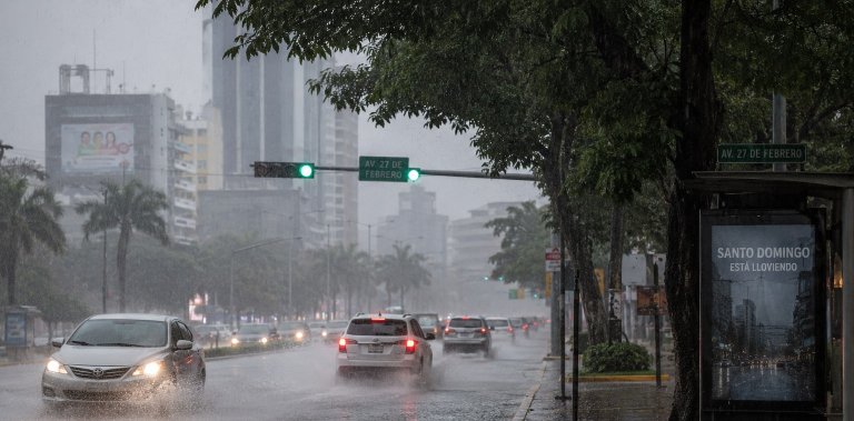 Alerta por lluvias este jueves: aguaceros y tronadas mientras sigue la vaguada