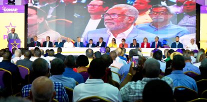 El expresidente Danilo Medina durante una asamblea en el sede el PLD en Santo Domingo.