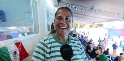 Ana Julia viajó desde México para apoyar a su hija, la nadadora Miranda Grana, durante las competencias de natación de los JCC Santo Domingo 2026.