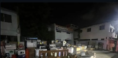 Parte de los 170 electrodomésticos recuperados tras incendio en L&R Comercial de Santo Domingo Este