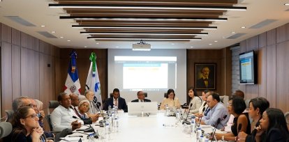 Reunión de las comisiones que evalúa la propuesta del Fondo de Medicamentos de Alto Costo.