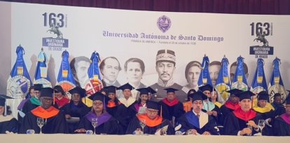 La actividad fue encabezada por el rector Jorge Asjana David y los miembros del Consejo Universitario