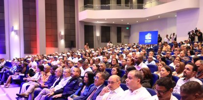 Parte del público asistente al acto