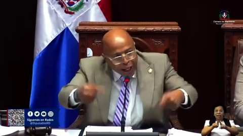 El presidente de la Cámara de Diputados, Alfredo Pacheco, y el nuevo vocero de la Fuerza del Pueblo (FP), José David Báez, protagonizaron un intercambio durante la sesión de este miércoles a propósito de la distribución de las comisiones legislativas para los próximos dos años.