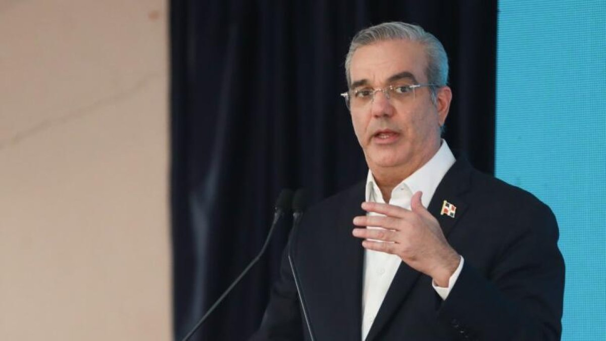 Abinader entre los tres presidentes mejor valorados de la región.