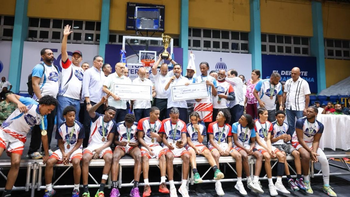 Bameso conquista título del Primer Torneo Interbarrial de Baloncesto