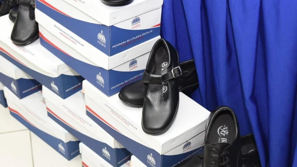 ¿Quién hace los zapatos escolares de RD? Hasta el 80 % es fa