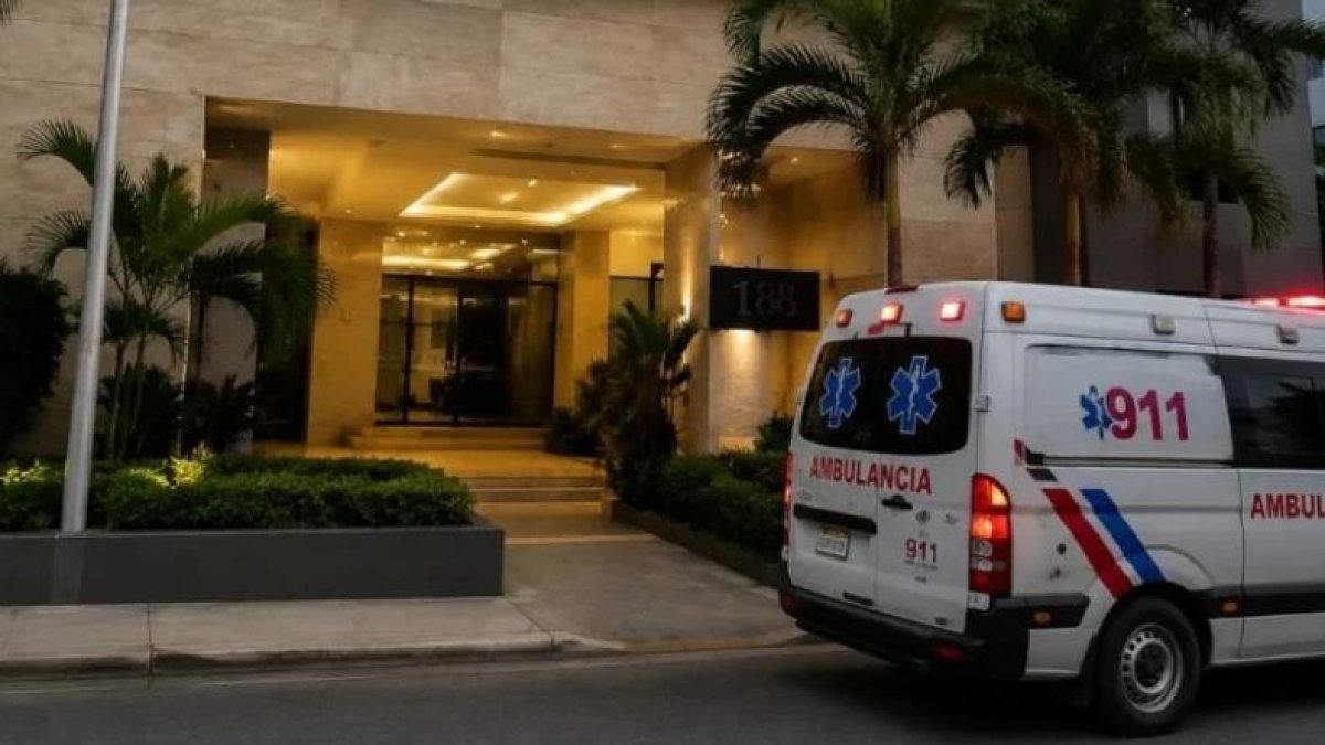 Policía investiga muerte de madre e hijo en apartamento de Piantini