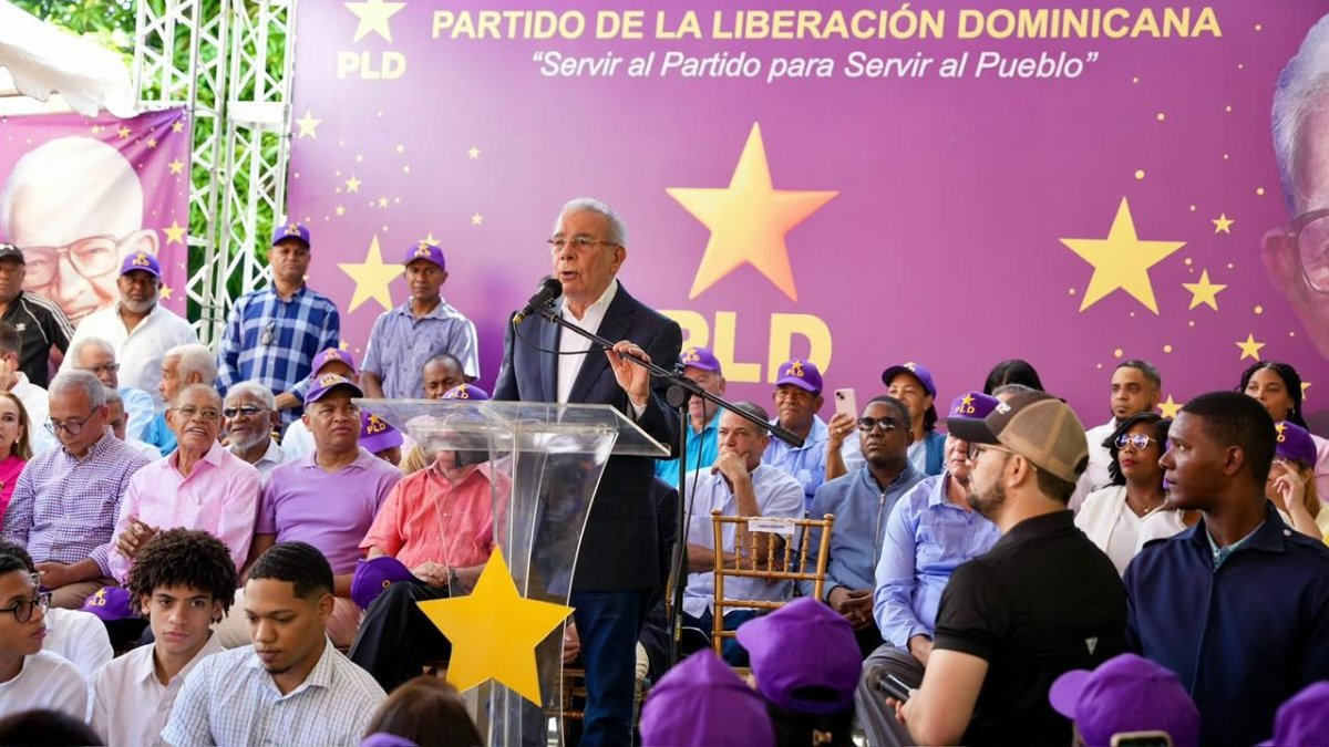 Danilo Medina acusa al gobierno de ignorar el sufrimiento del pueblo.