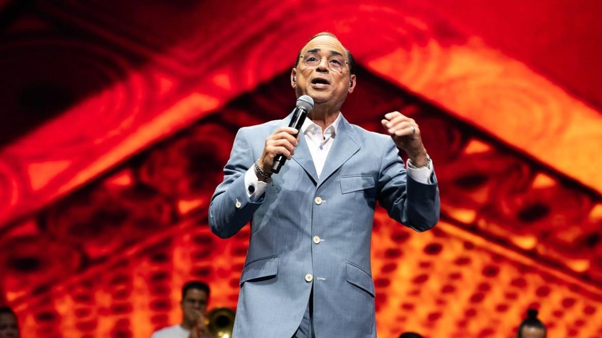 Gilberto Santa Rosa recibe cariño en su cumple 64