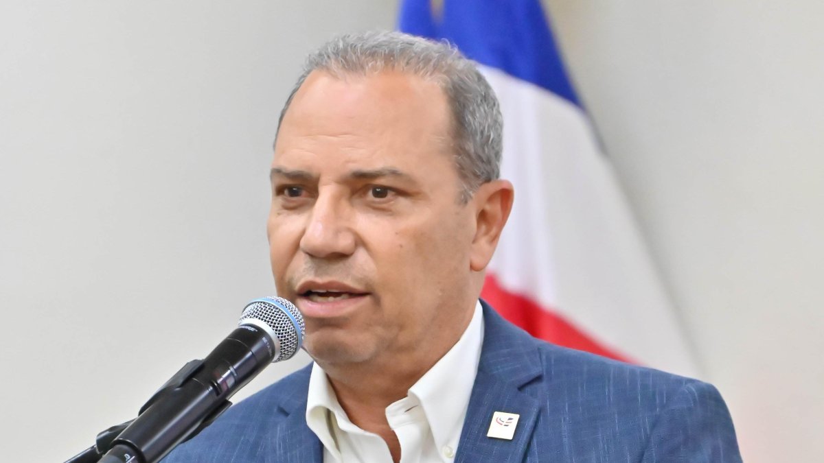 Bautista pide voto de conciencia y recuerda deuda de RD$28 millones del COD