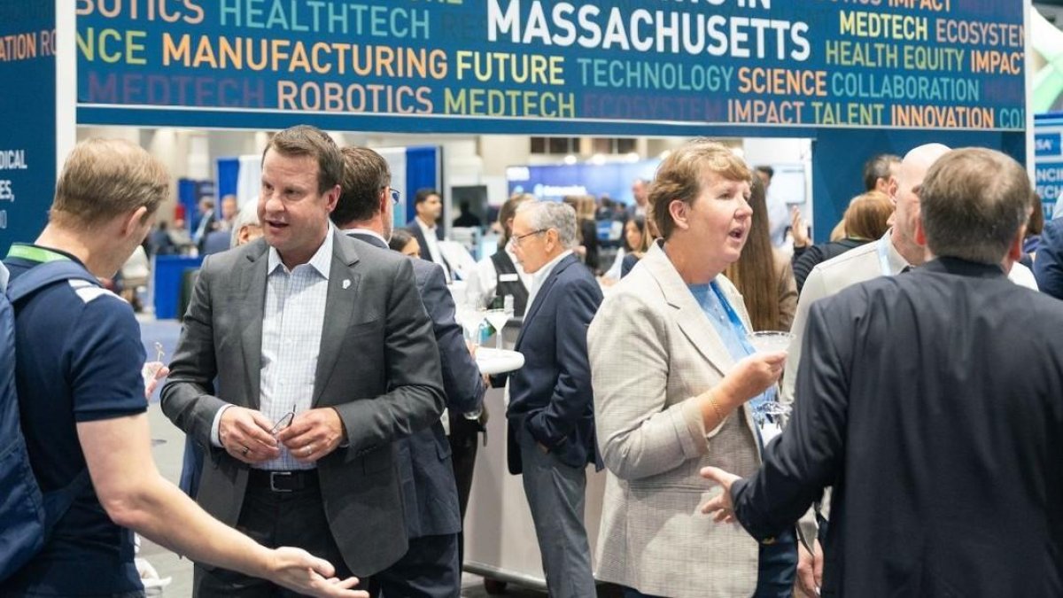DR Promotes Medical Device Sector at MedTech Conference in Boston