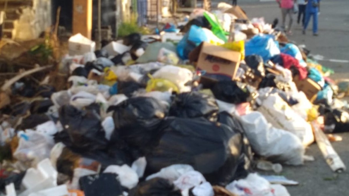 La basura arropa sectores de Santo Domingo Este