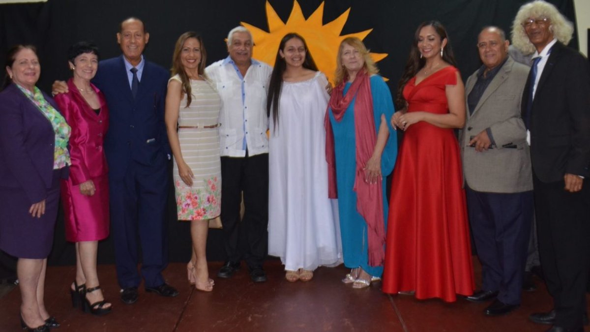 Conmemoran Día No Violencia contra la Mujer