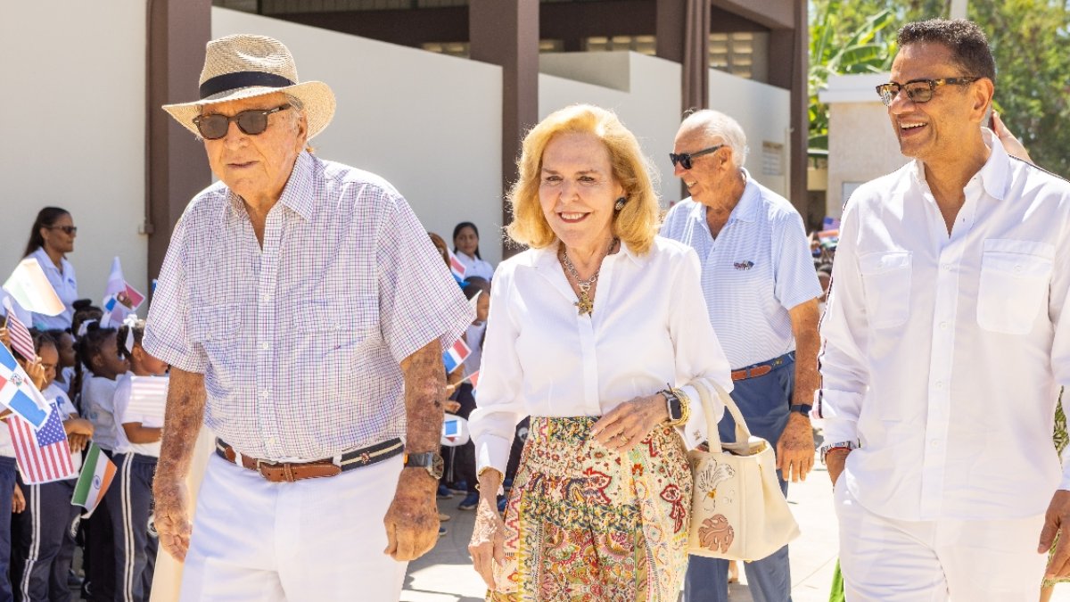Fundación Mir realiza desfile honrar la mujer