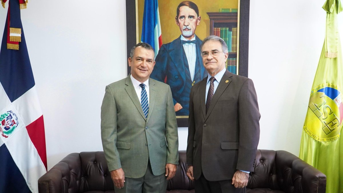 Presidentes del TSE y JCE se reúnen