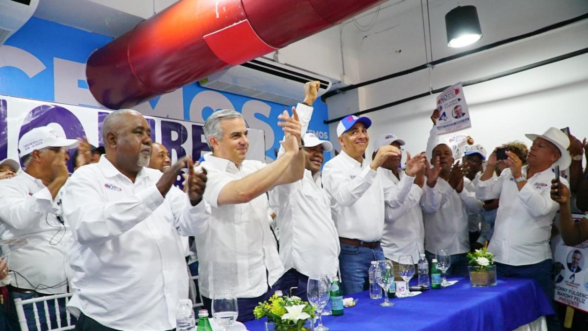 Juramentan nuevos miembros en movimiento de apoyo a reelección de Abinader