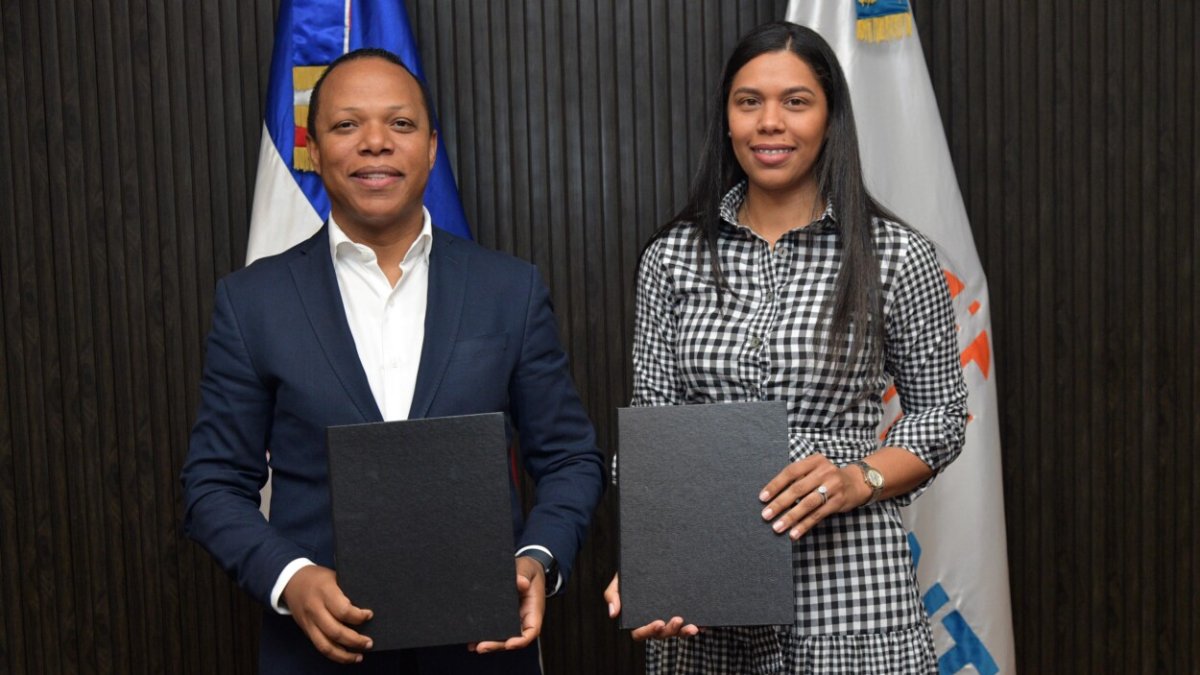 Intran y CND firman acuerdo de cooperación interinstitucional