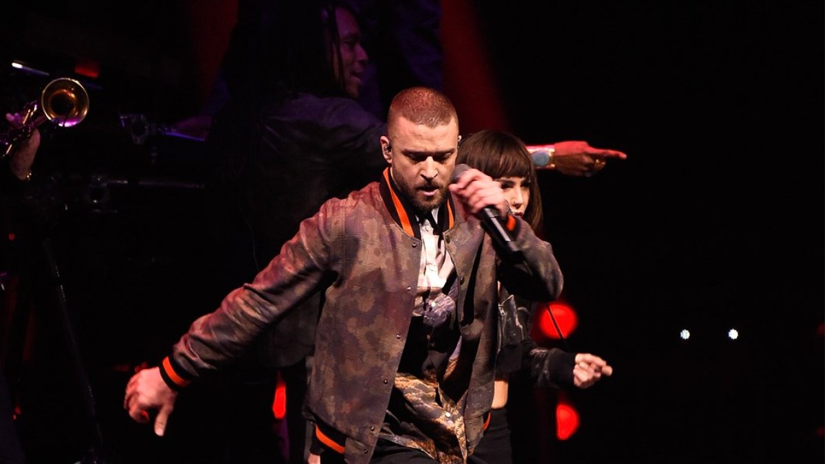 Timberlake reconoce a su público que tuvo una “semana difícil” tras su ...