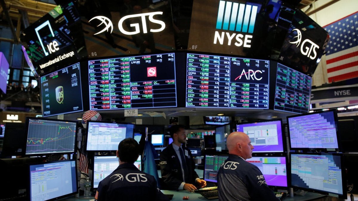 Caída mundial en acciones mientras el petróleo supera los 100 dólares