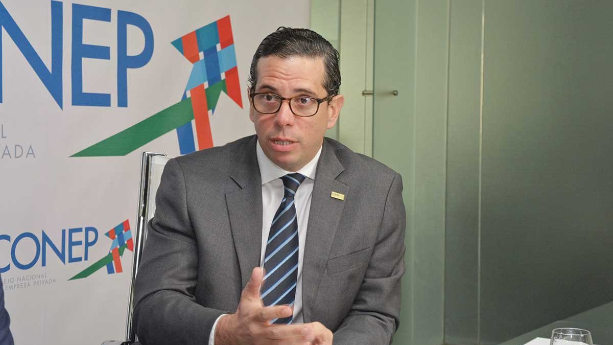 Empresarios critican falta de diálogo en reforma laboral