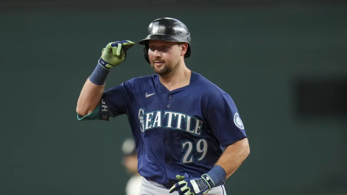 Cal Raleigh regresa a la alineación de los Mariners