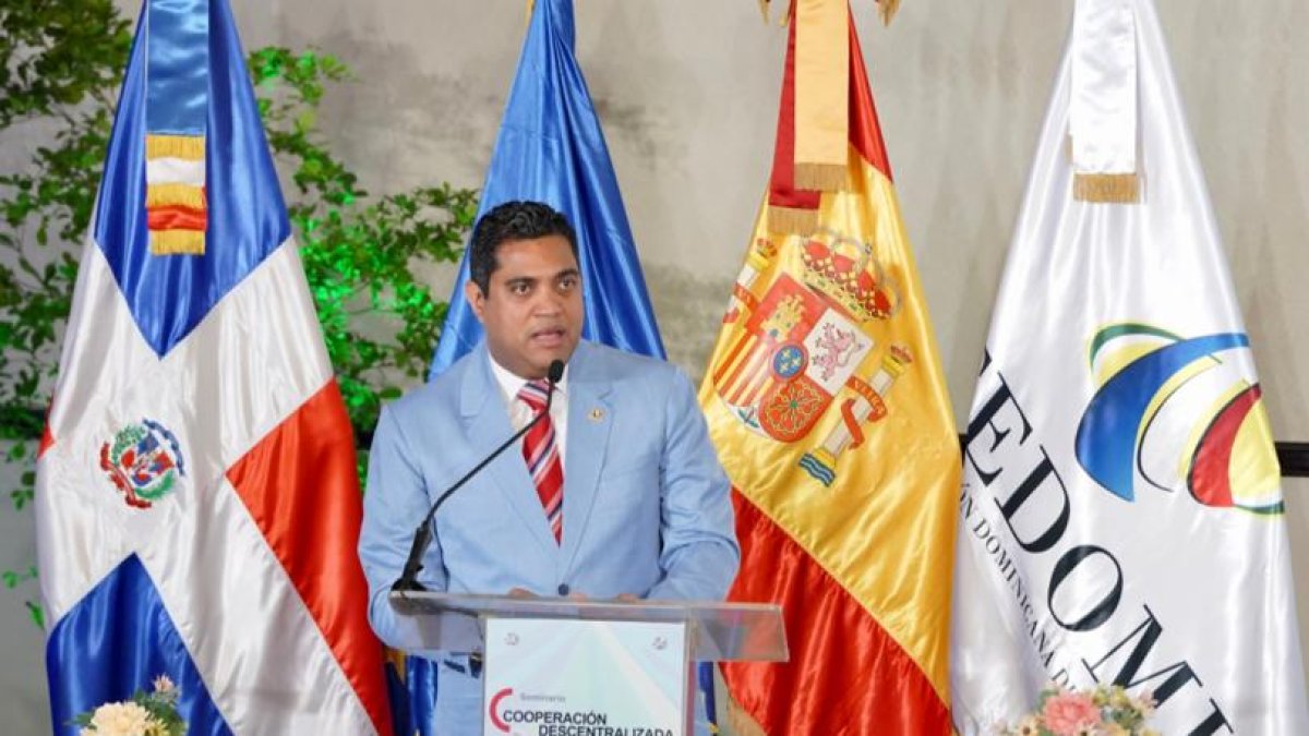 Fedomu organiza seminario sobre cooperación y descentralización