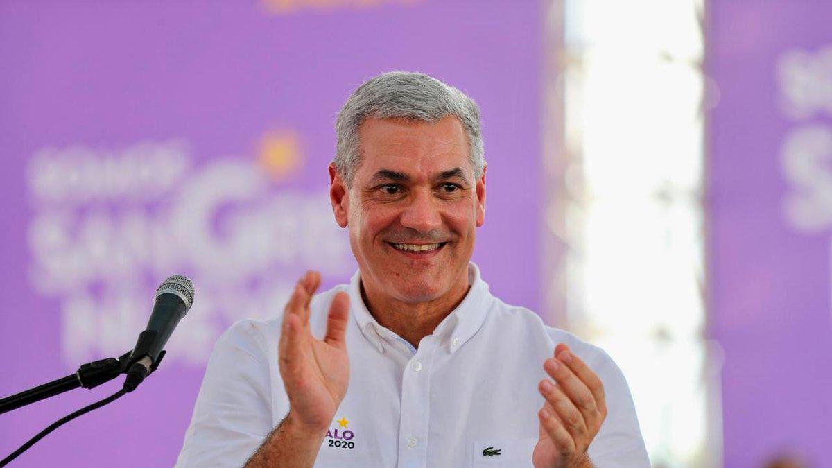 Gonzalo Castillo lanza candidatura presidencial tras auto de no ha lugar.