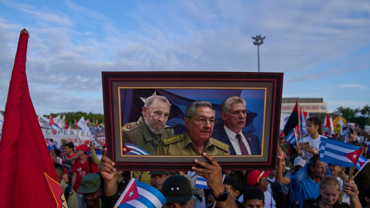 Cubanos rechazan intervención de EE UU tras acusación a Raúl Castro, pero exigen mejoras en la isla