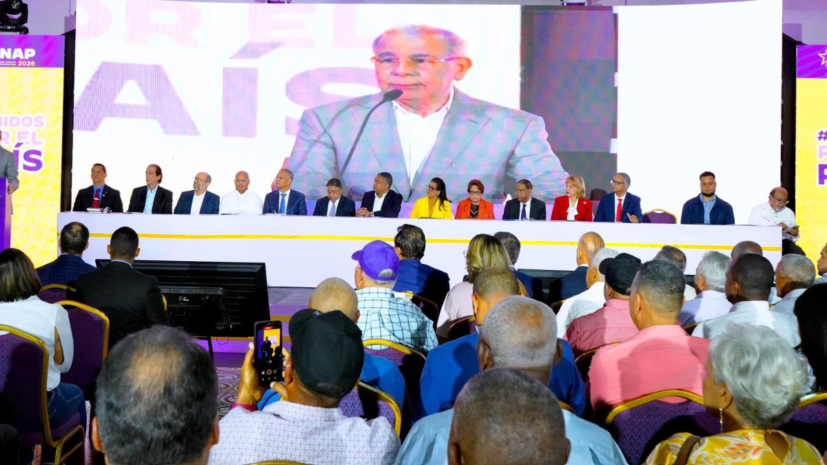 Danilo Medina lanza dura advertencia al oficialismo: “El PRM no gana ni llevando al papa como candidato”
