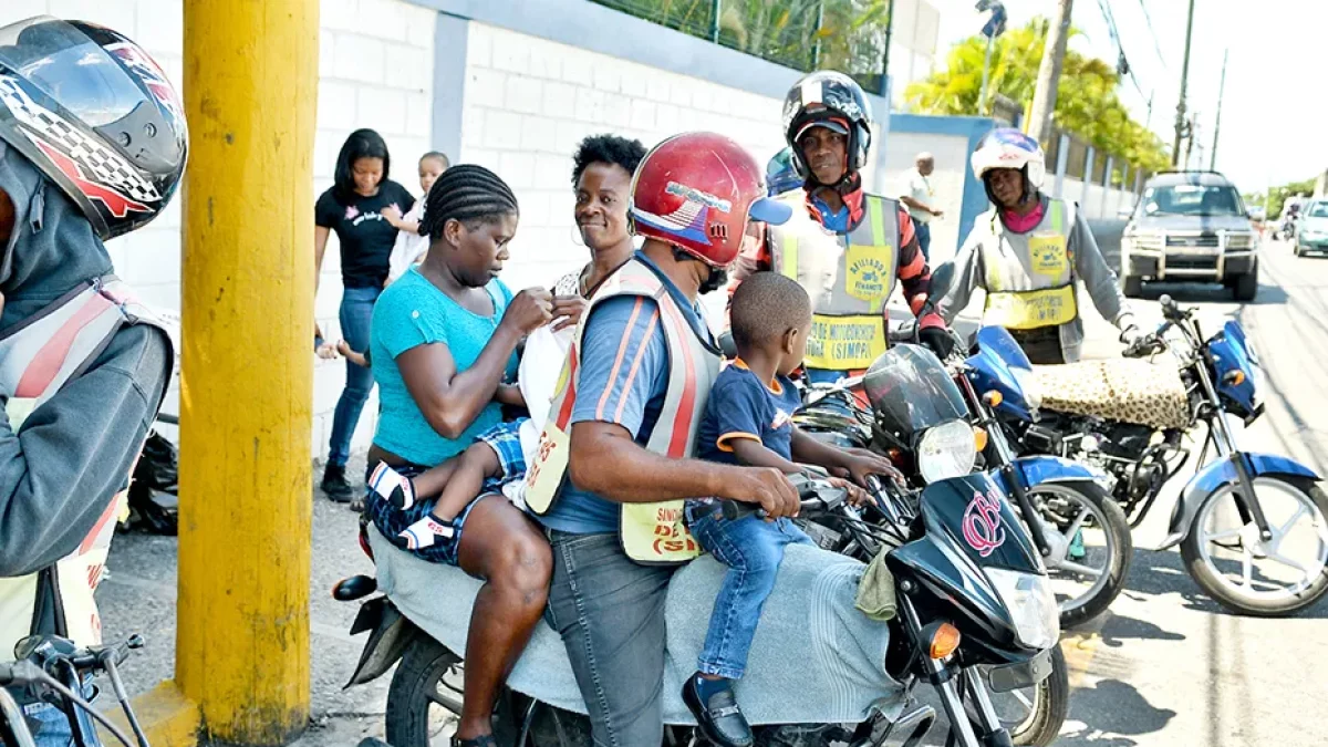 Ciudadanos piden manos duras contra motoristas tras agresión contra chofer del transporte escolar