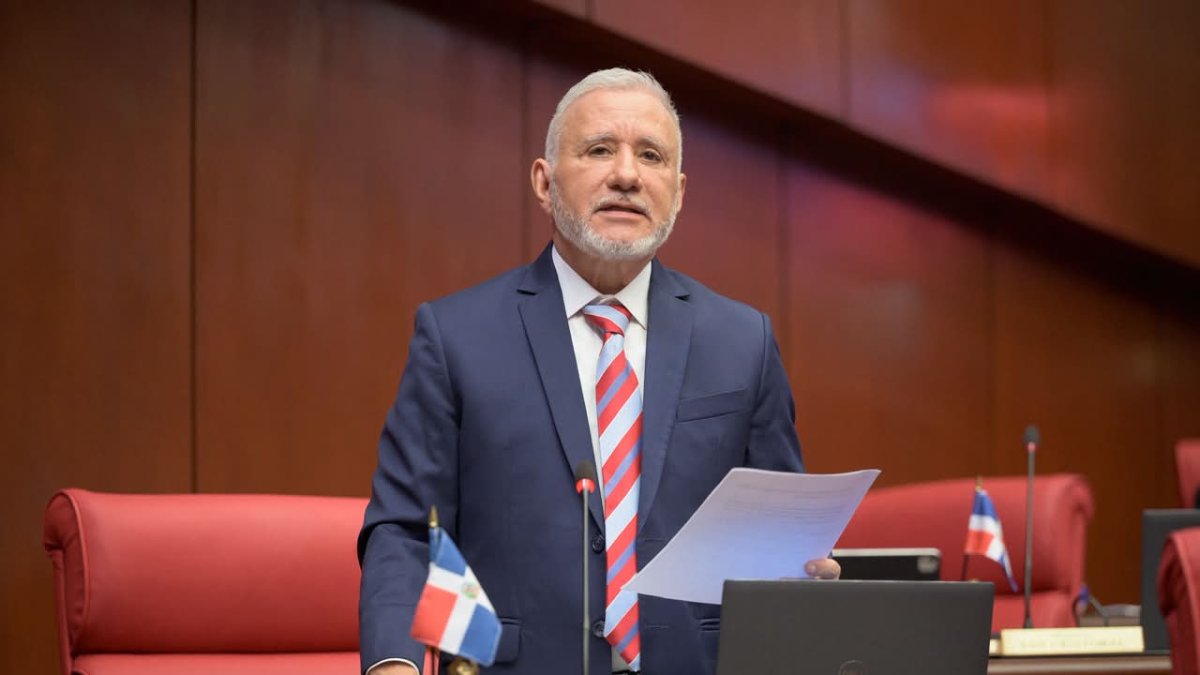 Senador Antonio Taveras abandona el PRM y se declara independiente; cuestiona promesas incumplidas