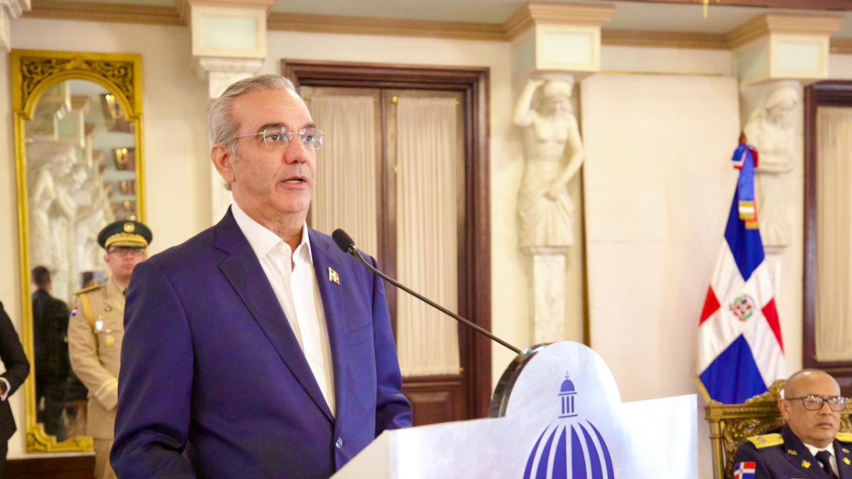 Abinader donó más de RD$5.3 millones de su salario a fundaciones