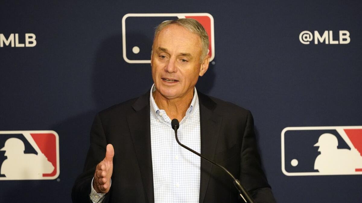 Dueños de la MLB proponen un tope salarial