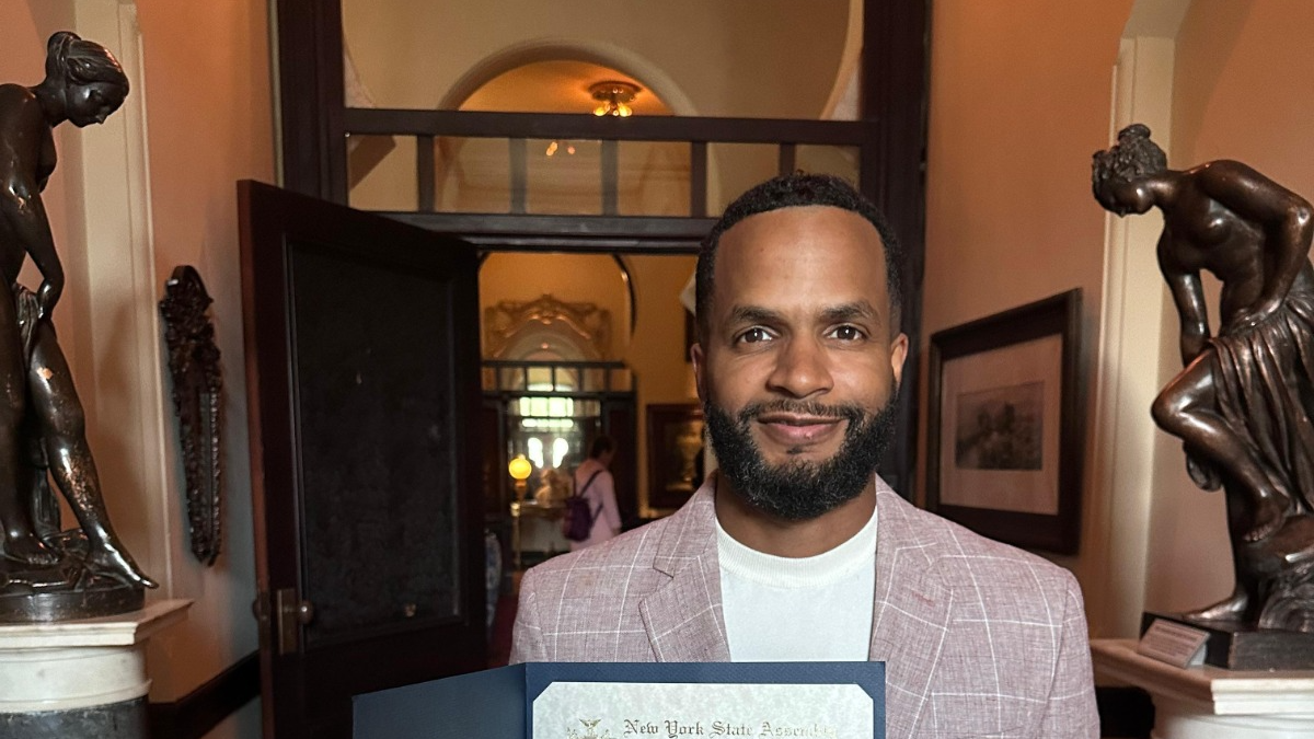 Ariel Ramírez recibe reconocimiento del Congreso de Nueva York