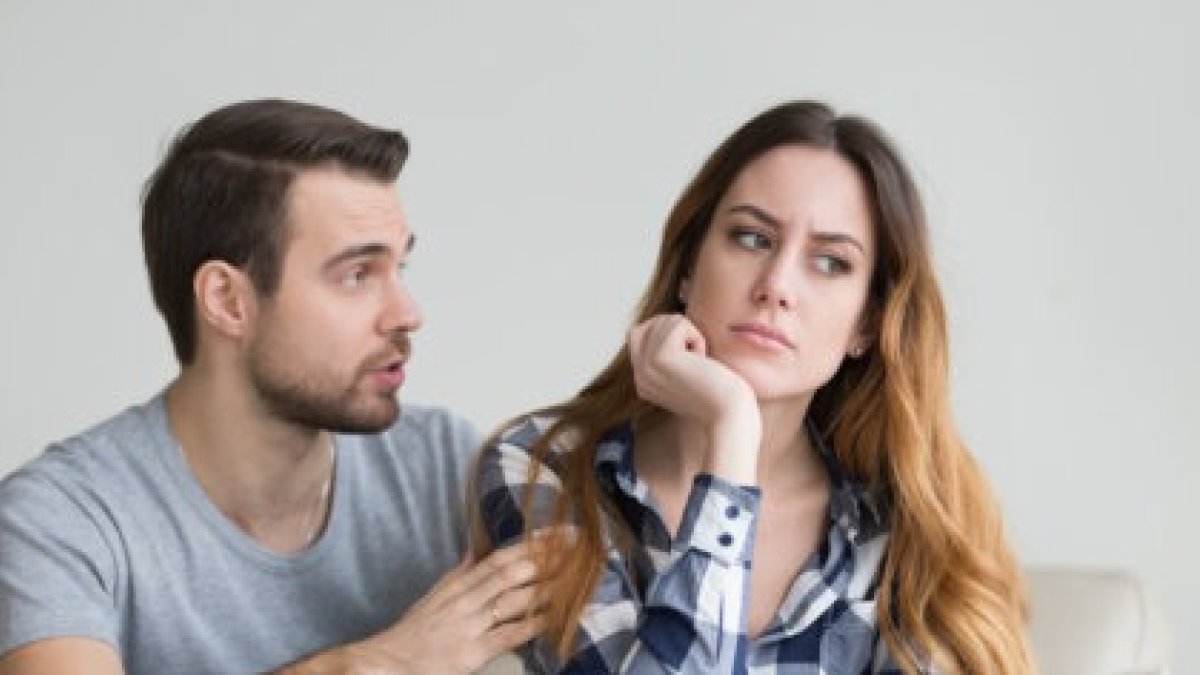 ¿Es normal pensar en otra persona cuando tienes pareja?