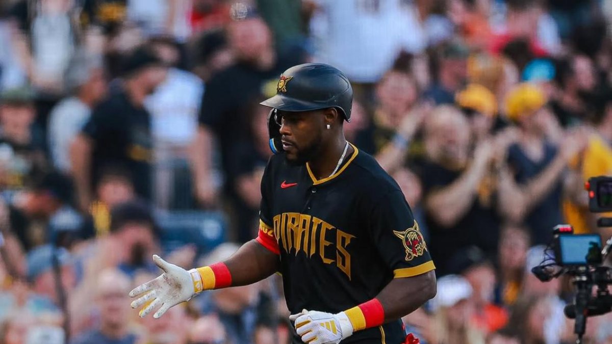 Bates dominicanos arrasan con jonrones en Grandes Ligas esta noche.