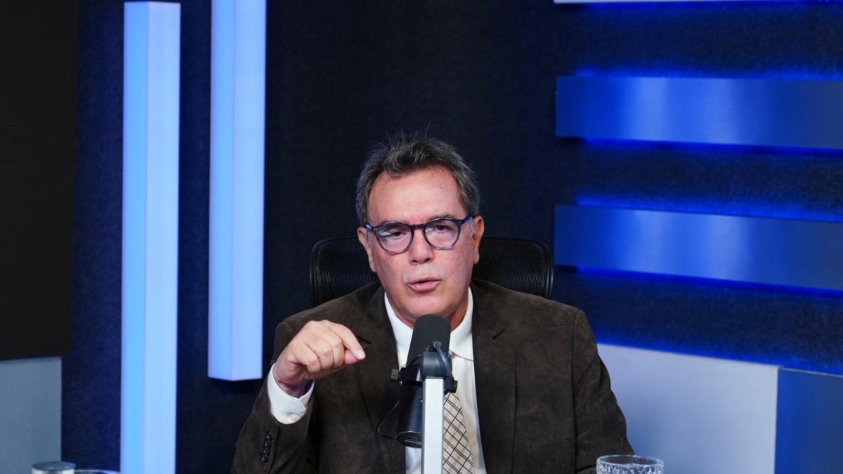 Jurista: Censurar encuestas busca preservar equidad procesos y evitar manipulación opinión pública