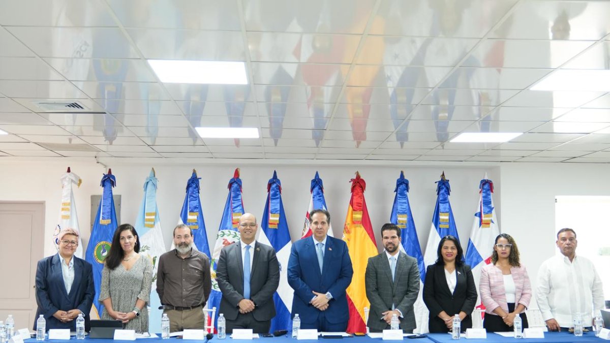 RD impulsa la regulación regional de fármacos