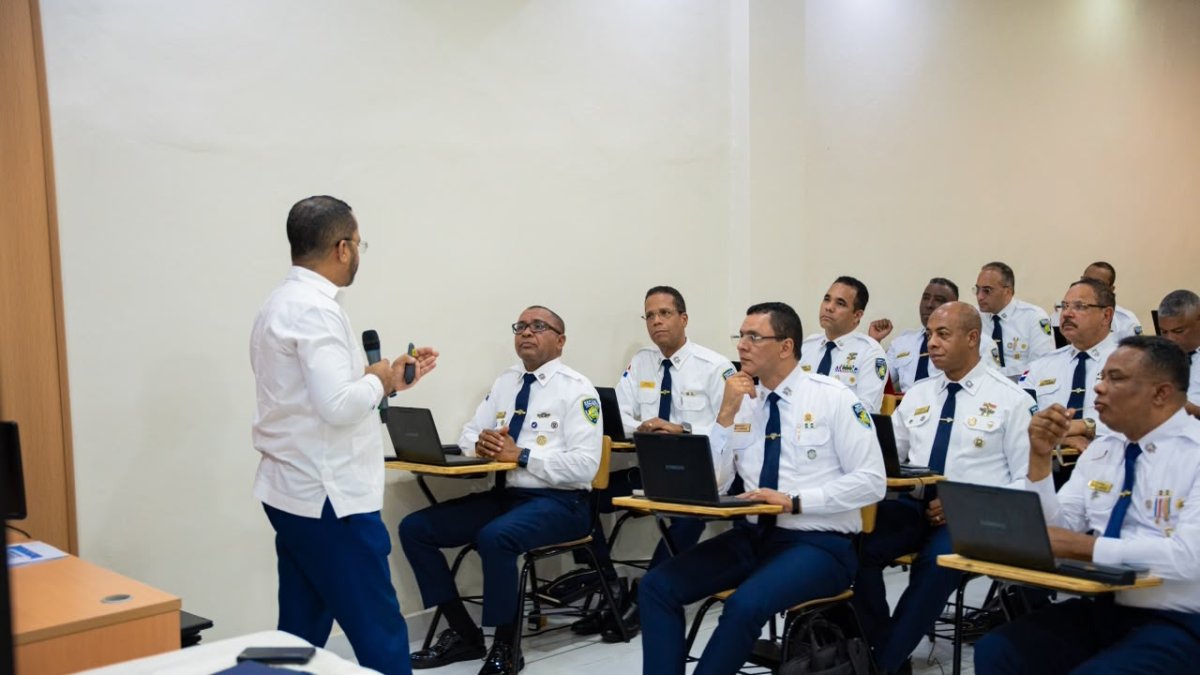 Agentes de la Policía Nacional podrán formarse en inteligencia artificial