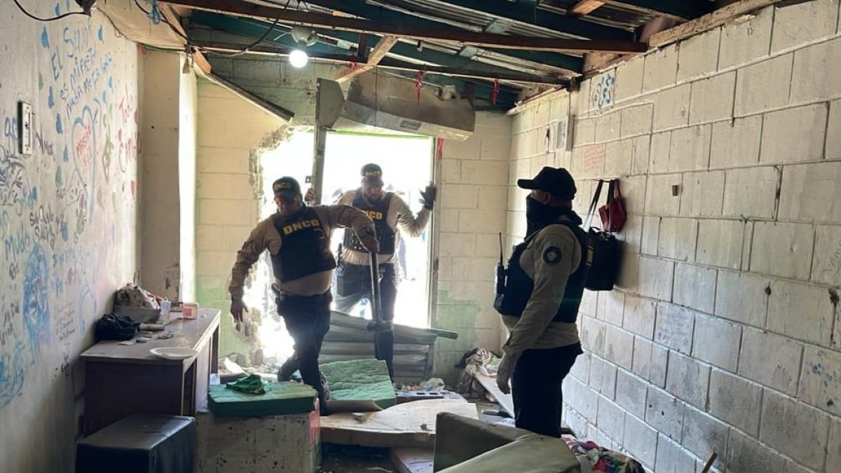 Los operativos incluyeron allanamientos e intervenciones en varios sectores de la ciudad, donde también fueron decomisadas marihuana, crack, dinero en efectivo y otros objetos vinculados al microtráfico