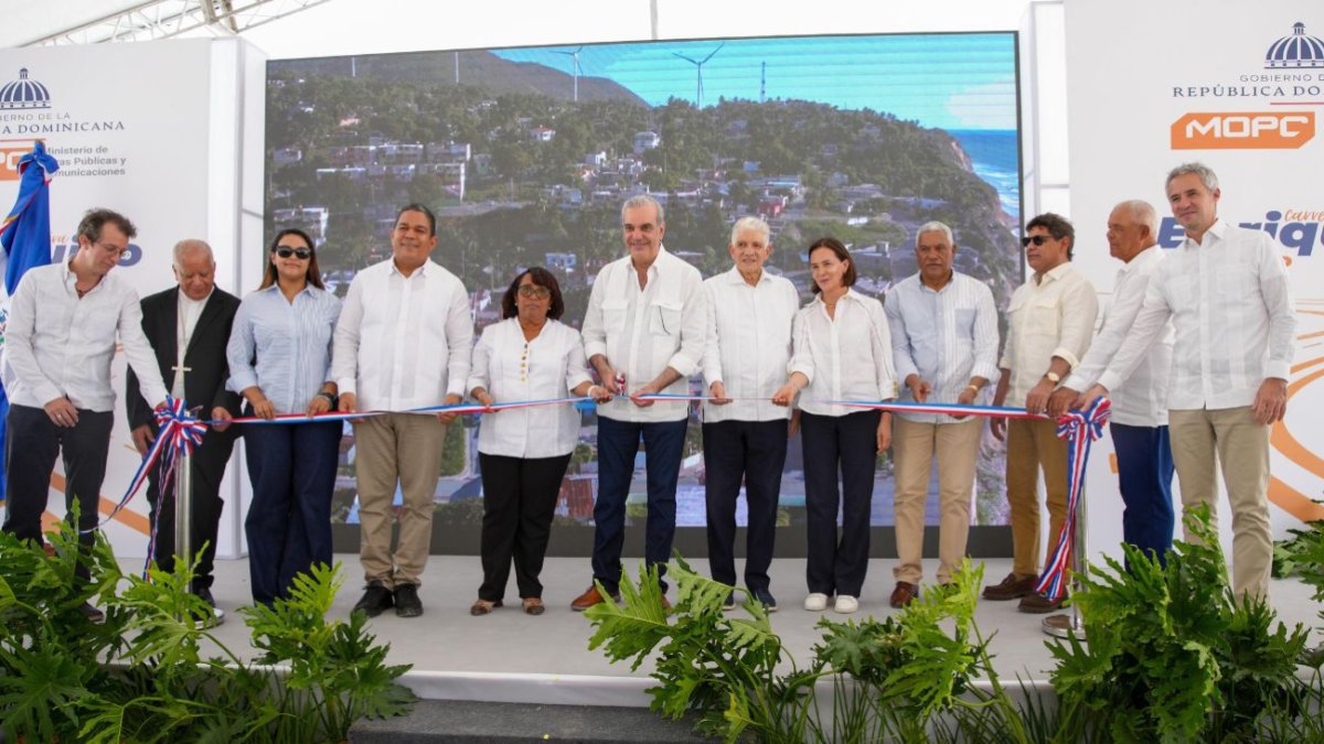 Abinader impulsa obras en las 32 provincias del país