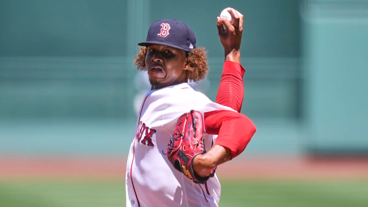 Boston baja a Brayan Bello en busca de una reacción