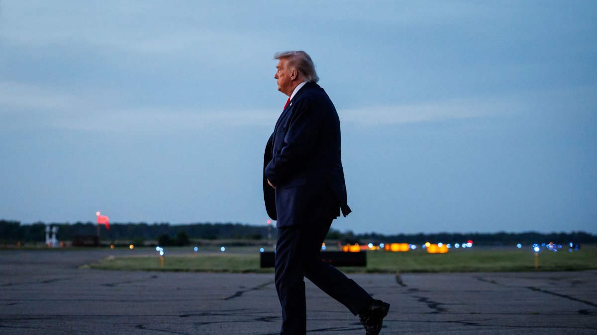 Trump denuncia sin pruebas un supuesto "fraude" en las elecc