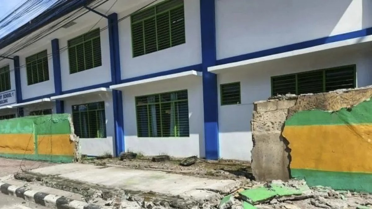 Una veintena de fallecidos y un centenar de heridos tras el 
