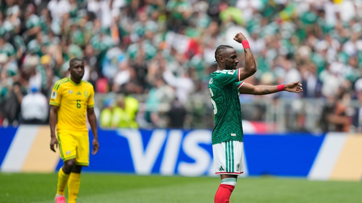 México debuta con victoria 2-0 ante Sudáfrica en el Mundial 