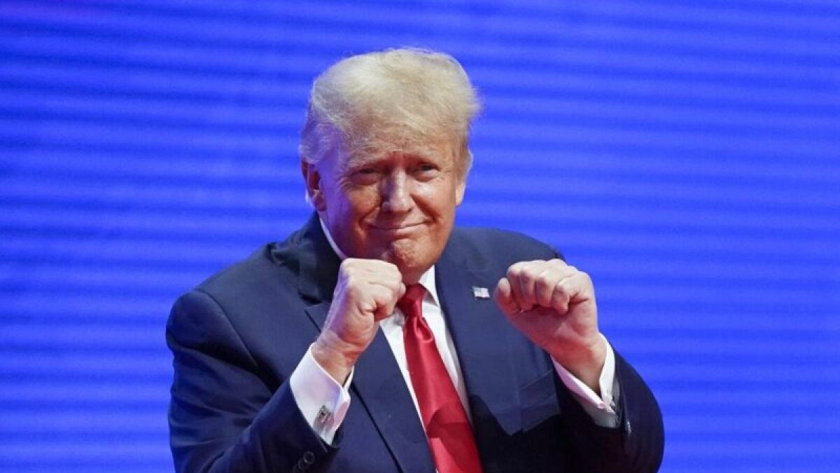 Trump logra acuerdo con Irán para reabrir el estrecho de Ormuz y levantar bloqueo naval.