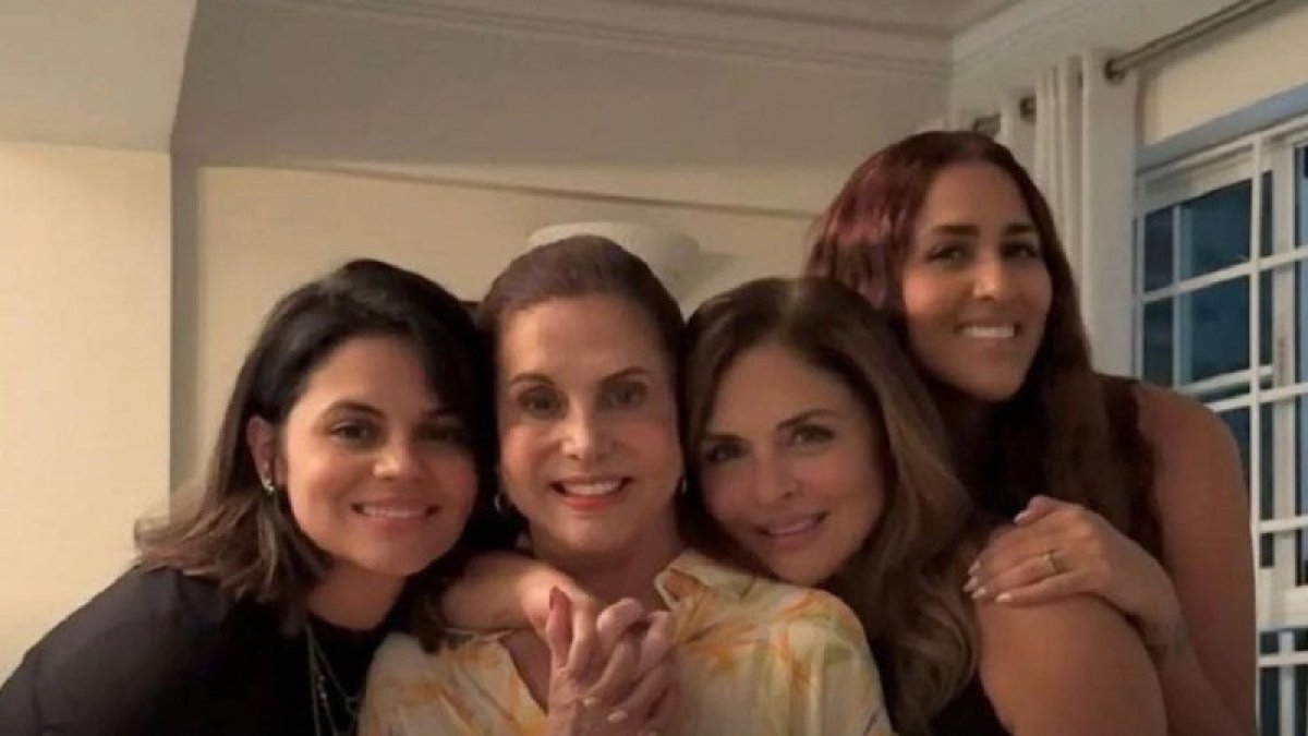 Tania Báez anuncia con dolor el fallecimiento de su madre Fantina Sosa