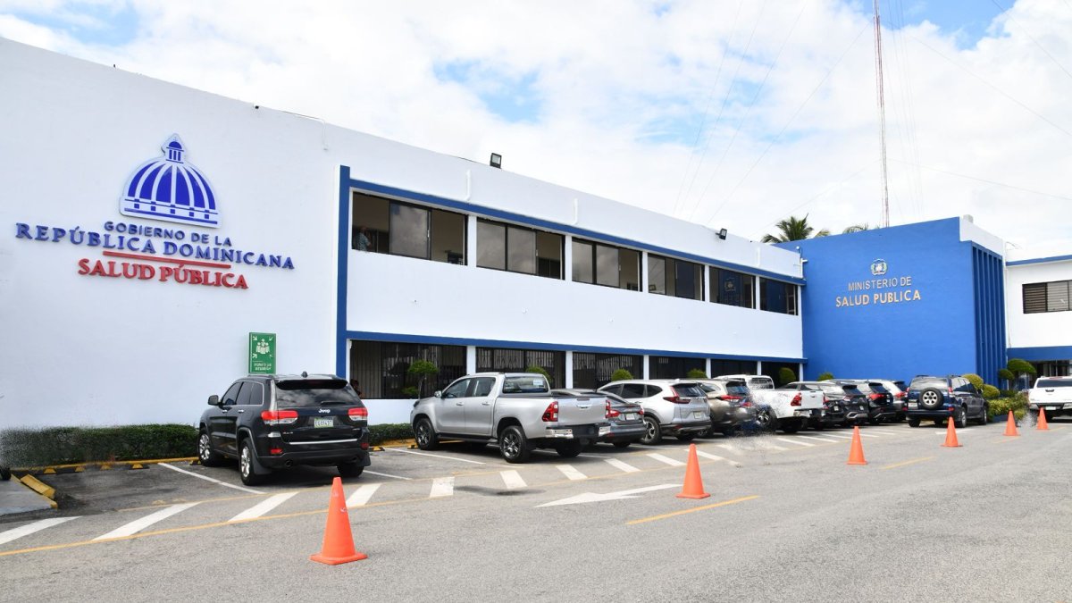 Salud inspecciona locales de comida y no halla riesgos sanitarios.