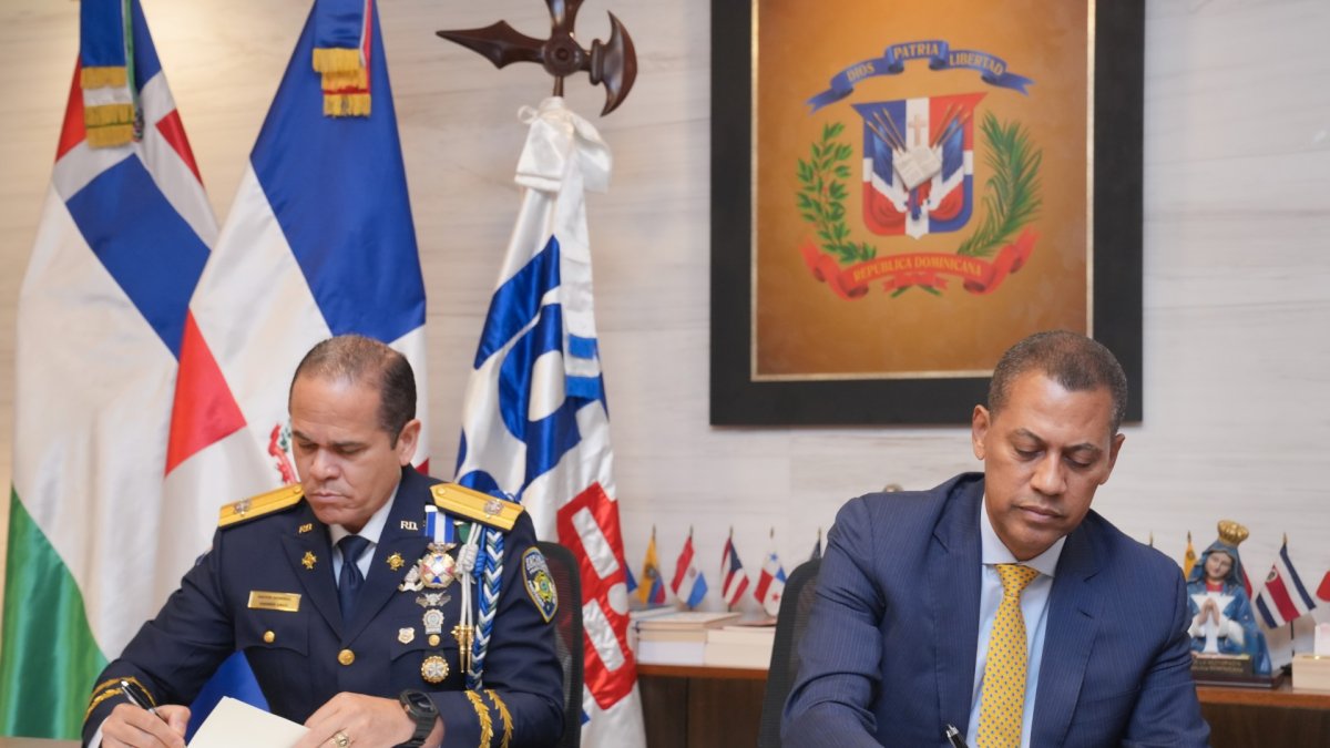 Indotel invertirá 22 millones en registro digital de detenidos policiales